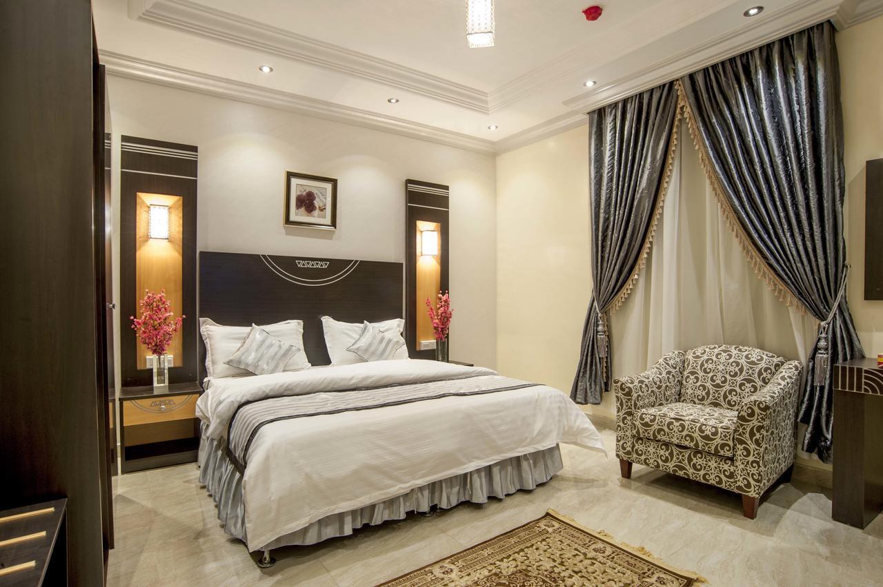 Al Ezzah Palace Hotel Suites Jiddah Esterno foto