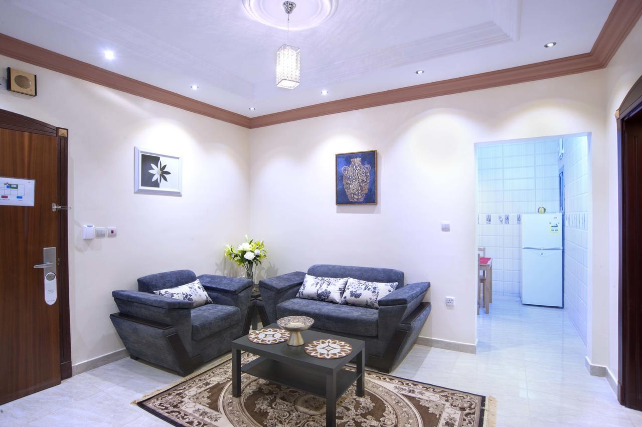 Al Ezzah Palace Hotel Suites Jiddah Esterno foto