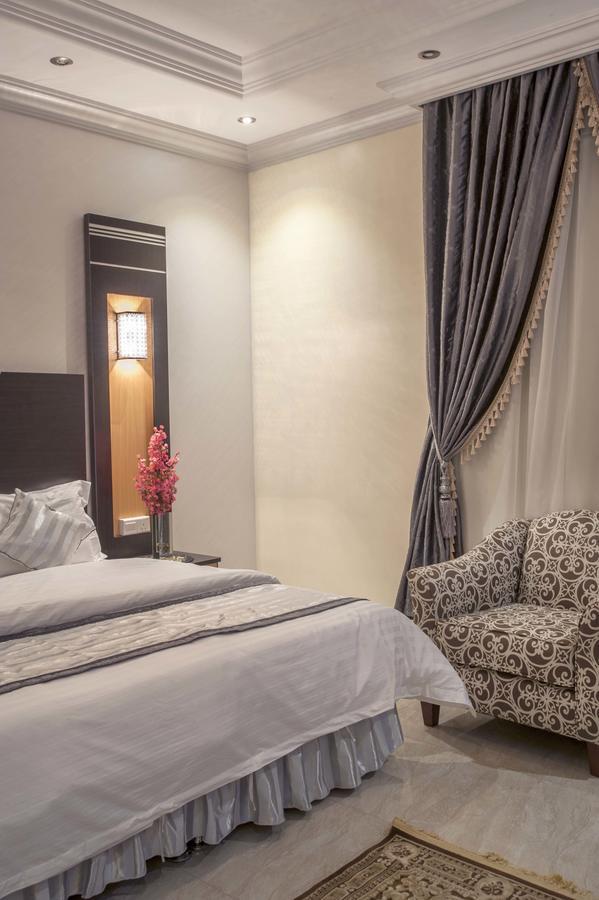 Al Ezzah Palace Hotel Suites Jiddah Esterno foto