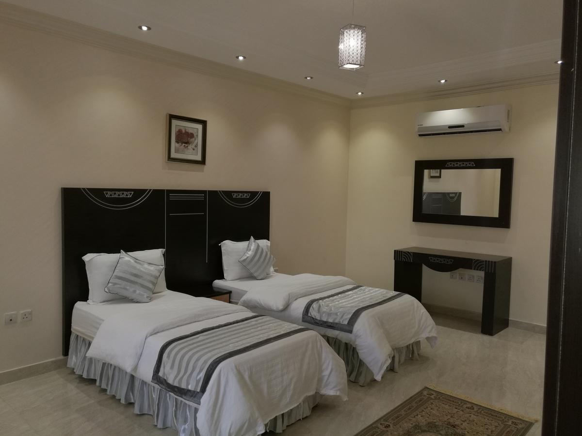 Al Ezzah Palace Hotel Suites Jiddah Esterno foto