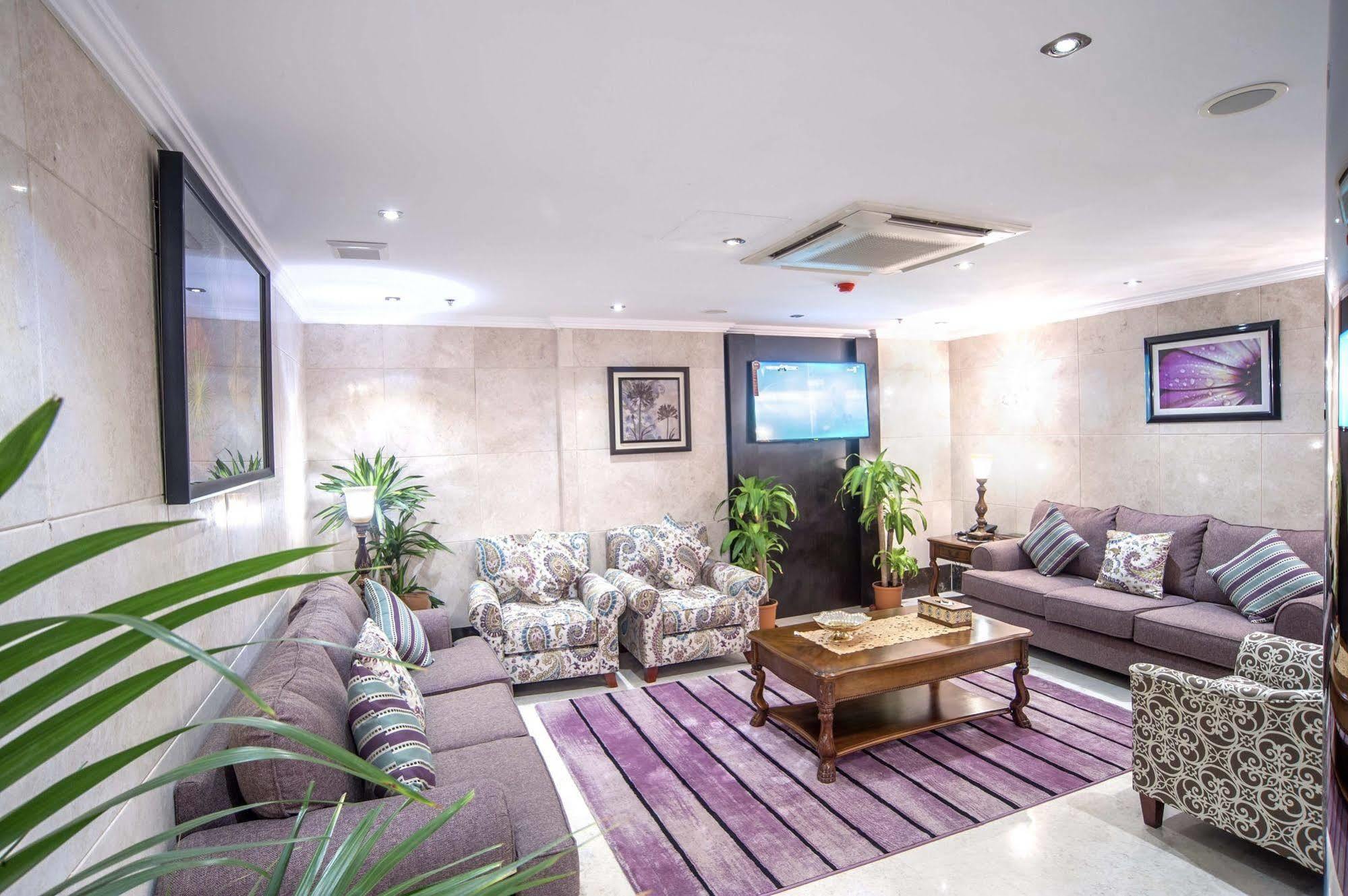 Al Ezzah Palace Hotel Suites Jiddah Esterno foto